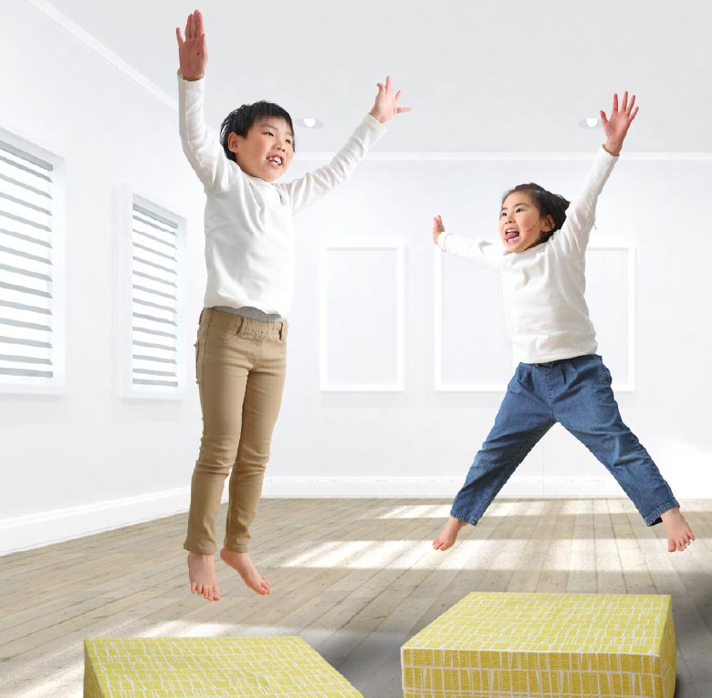 クッションでトランポリン!?4