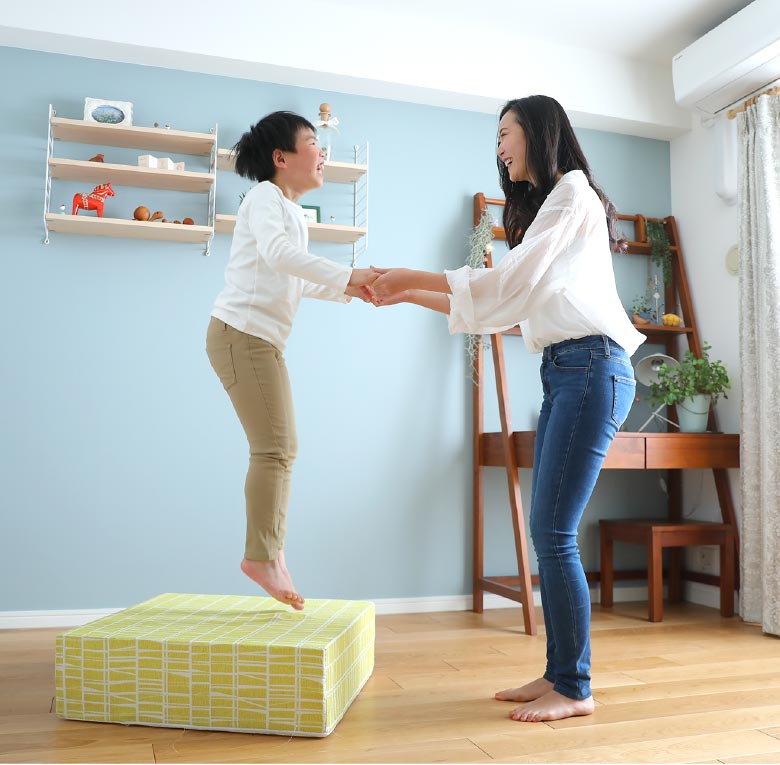 クッションでトランポリン!?5